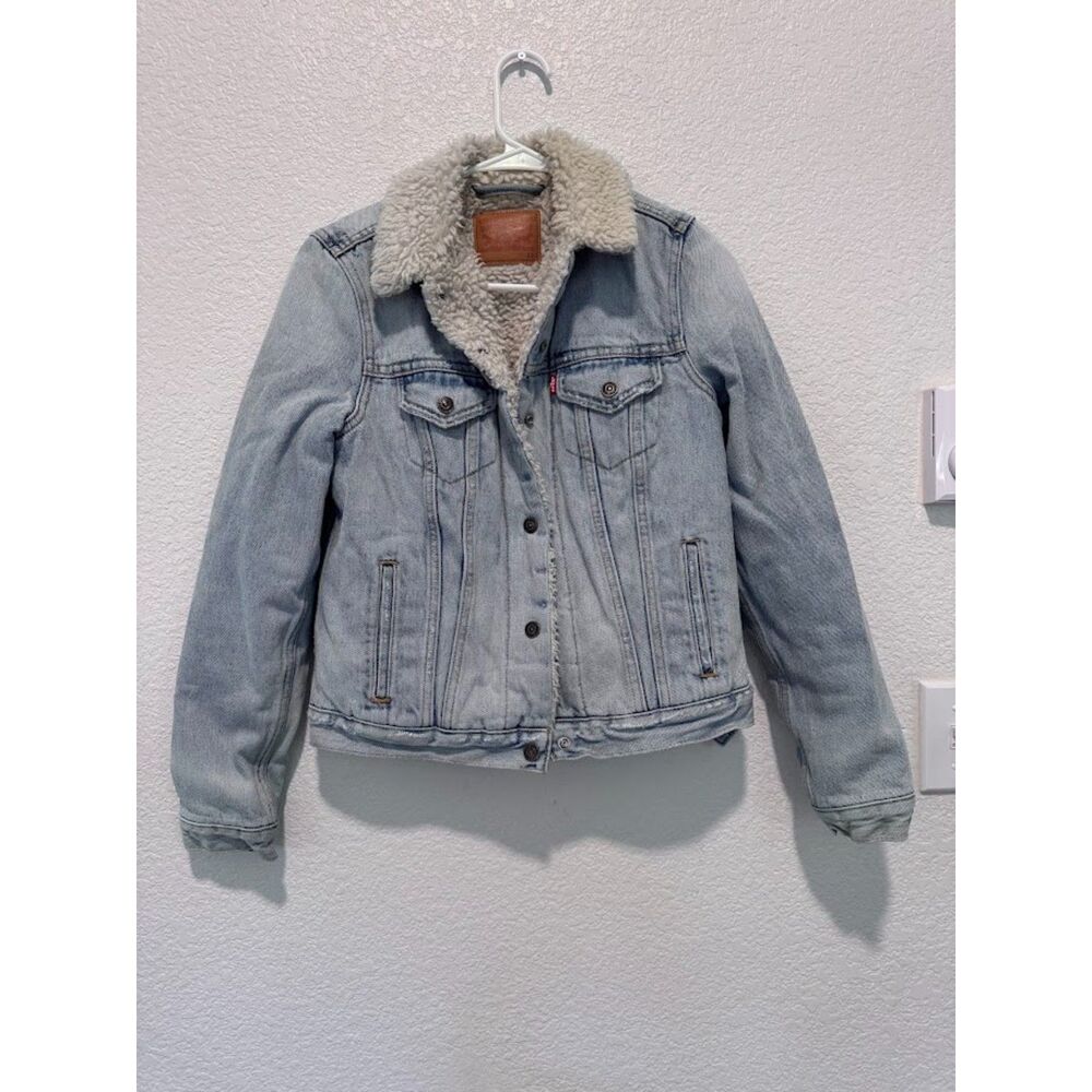 Levi’s Sherpa Lined Denim Trucker Jacket Light Wash XS